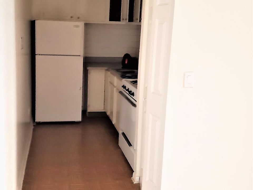 1st image of 6128 N Kenmore Ave APT 501