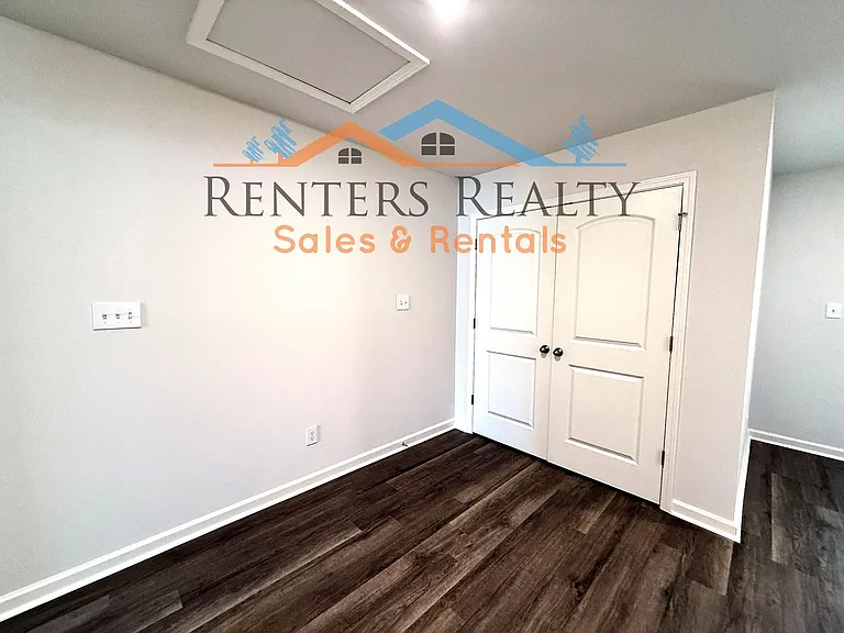 223 Maple Spring Trl — Photo 24