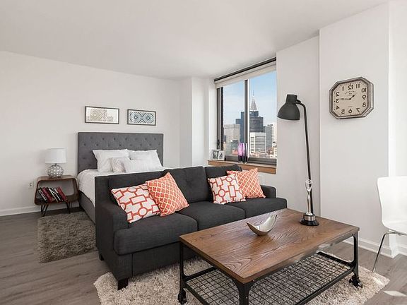 3rd image of 35 W 33rd St APT 30B
