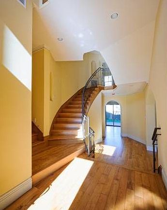 2 Story Entry