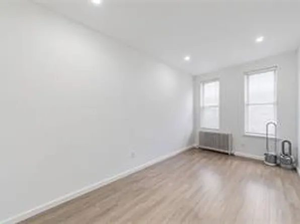 91-08 Liberty Avenue image 12 of 13