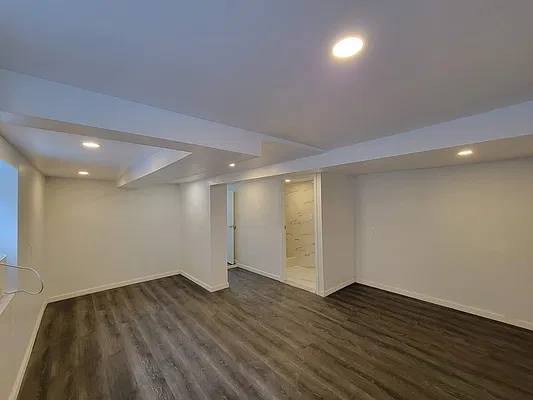 Rented by E Realty International Corp | media 15
