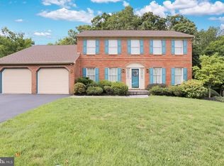 402 Russell Ave, Douglassville, PA 19518
