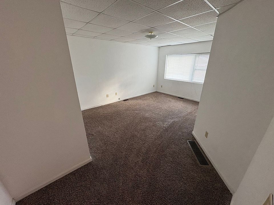 2nd image of 402 W Andrus Rd #1