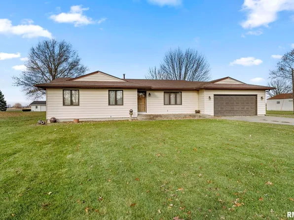 6360 135th St, Blue Grass, IA 52726