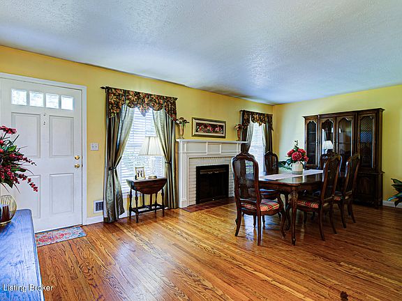 4th image of 3818 Gaywood Dr