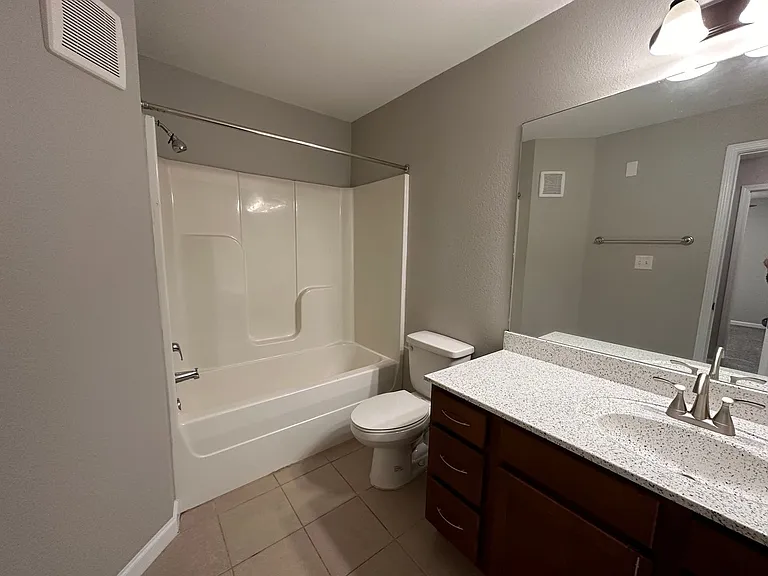 Maple Sunset Apartment Homes — Photo 34