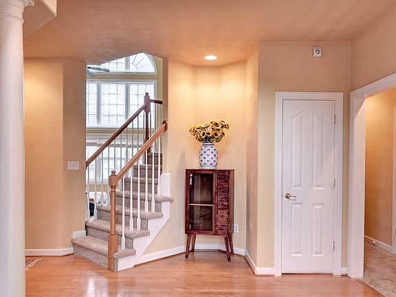 3rd image of 665 Westminster Reach