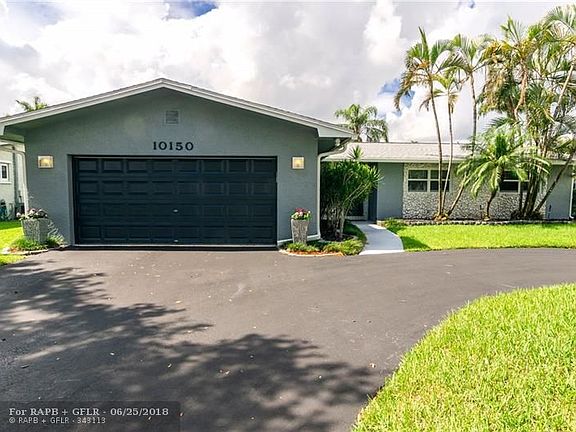 4th image of 10150 SW 50th Ct