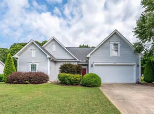 4533 Fox Thorne Dr, Charlotte, NC 28216