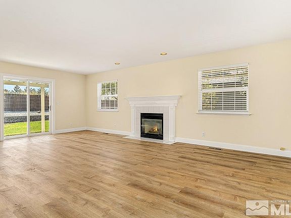 4th image of 1019 Silveranch Dr