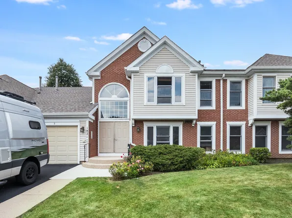 1821 Fox Run Dr Unit C, Elk Grove Village, IL 60007