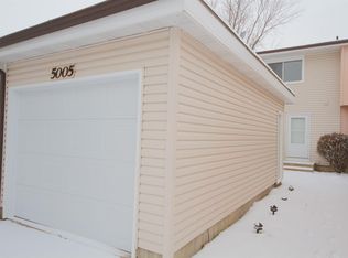 5005 Southwood Cir, Lincoln, NE 68512