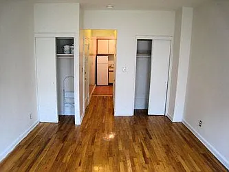 Rented by R New York