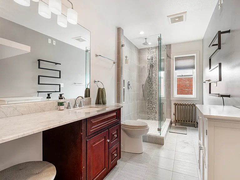 6016 Saint Clair Ave — Photo 3