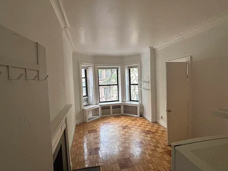 346 W 84th St #3F — Photo 1