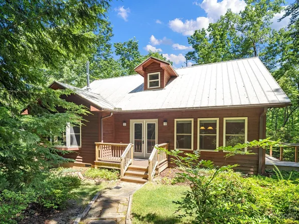 526 Blanton Rd, Mill Spring, NC 28756