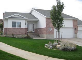586 S Oak Ln, Tooele, UT 84074