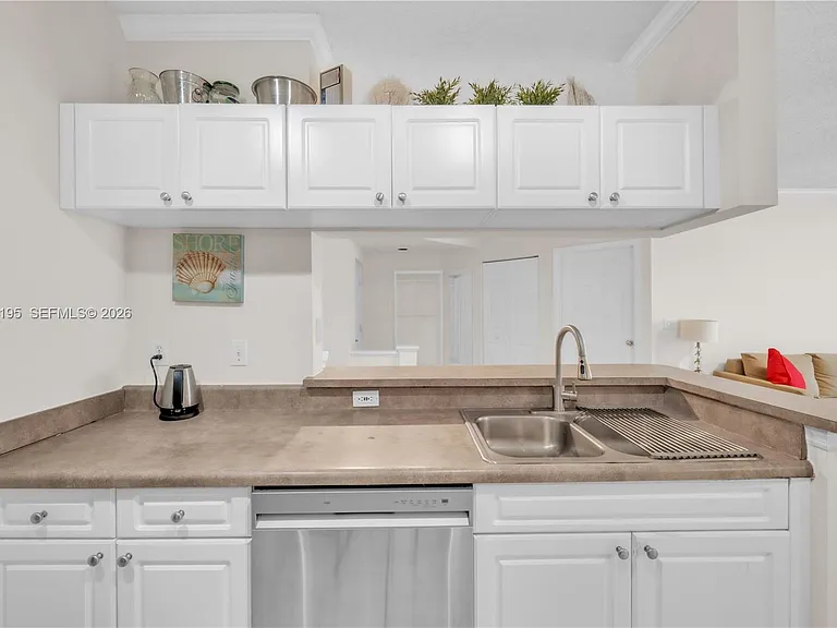 17145 N Bay Rd #4304 — Photo 8