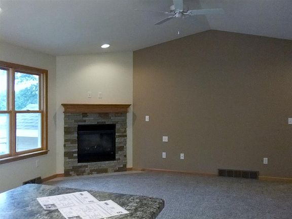 5th image of 9870 N Edgewood Shrs