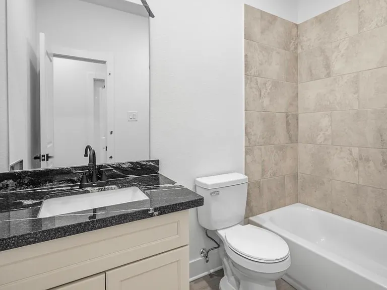 307 Bolden St — Photo 20