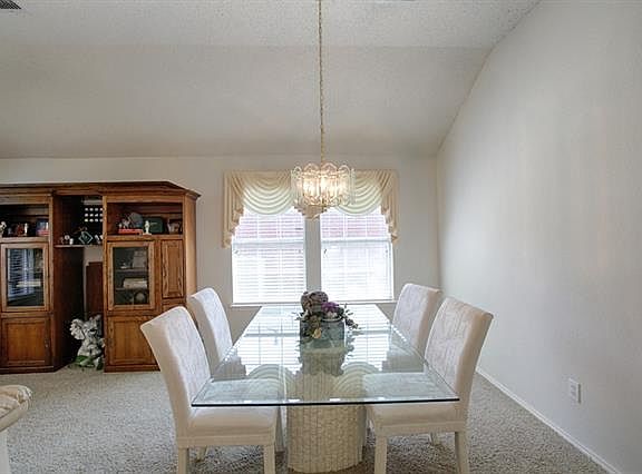 5th image of 2809 Hollis Dr