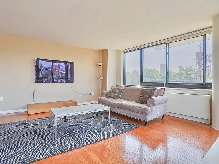 700 Grove St #4F — Photo 11