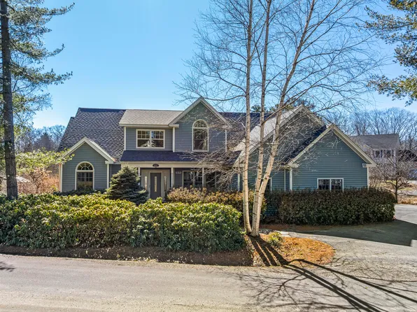 17 Clam Cove Drive, Rockport, ME 04856