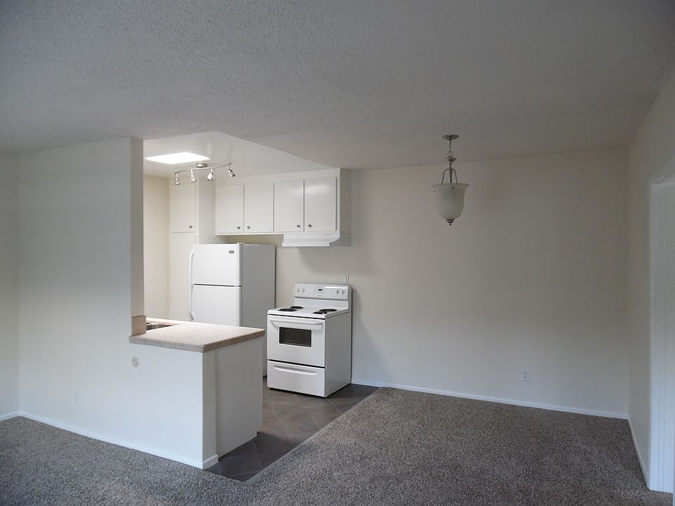 1st image of 1255 Seward St APT 309