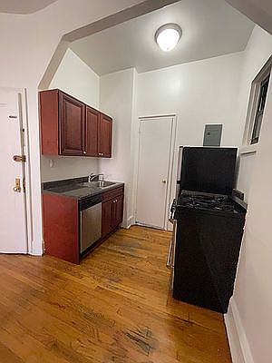 2nd image of 408 W 56th St APT 5C