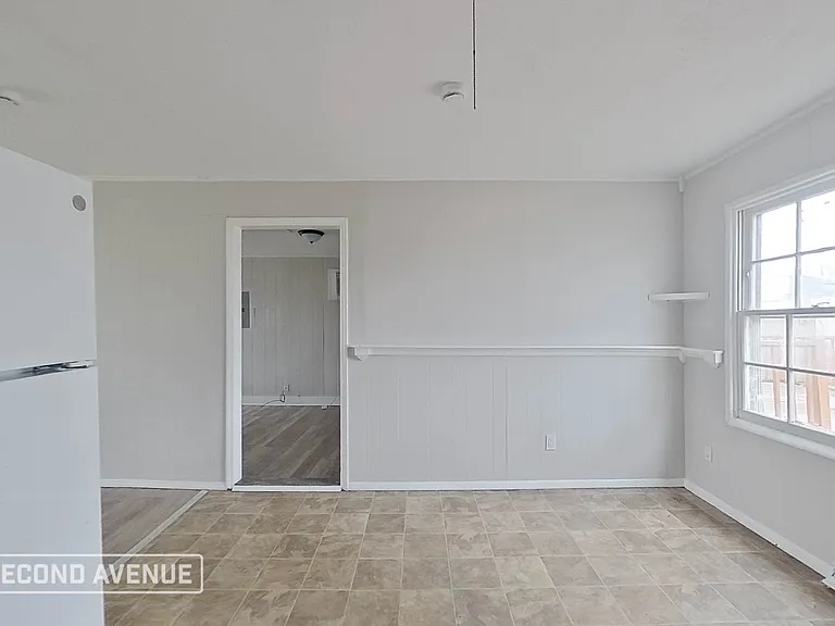 689 Lucille Dr — Photo 9