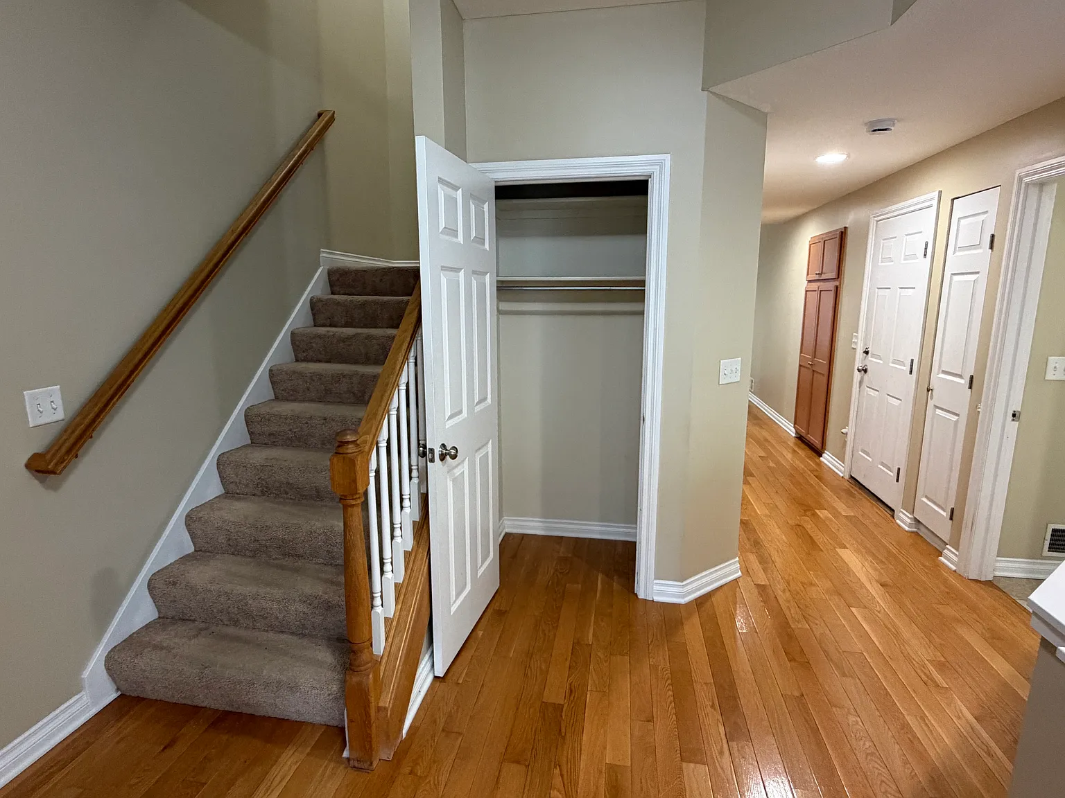 3 bed, 2.5 bath, 2037 sqft, $2,700 — Photo 4