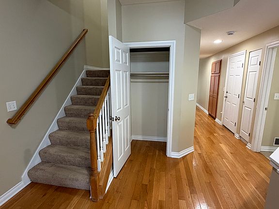 4th image of 2122 Clinton St