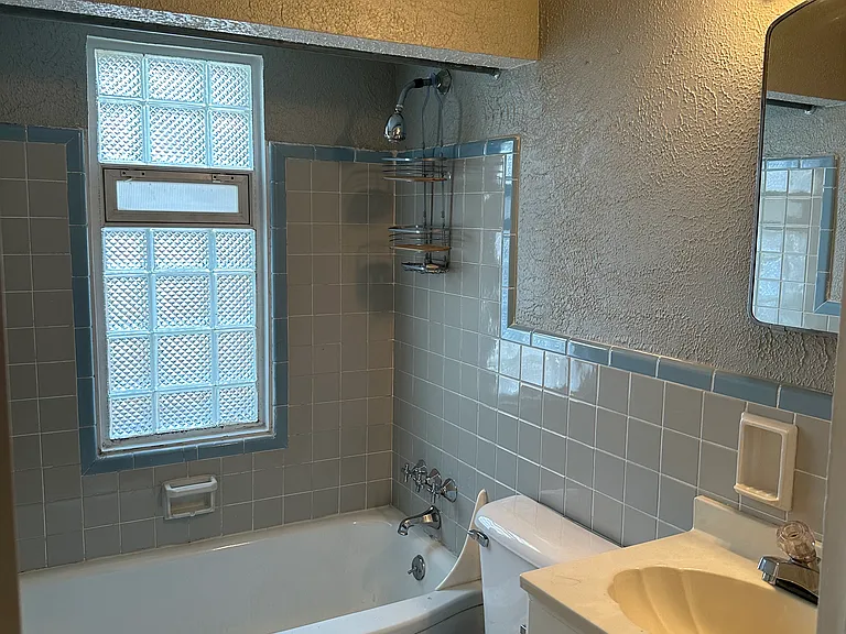 2909 Euclid Ave #2 — Photo 20