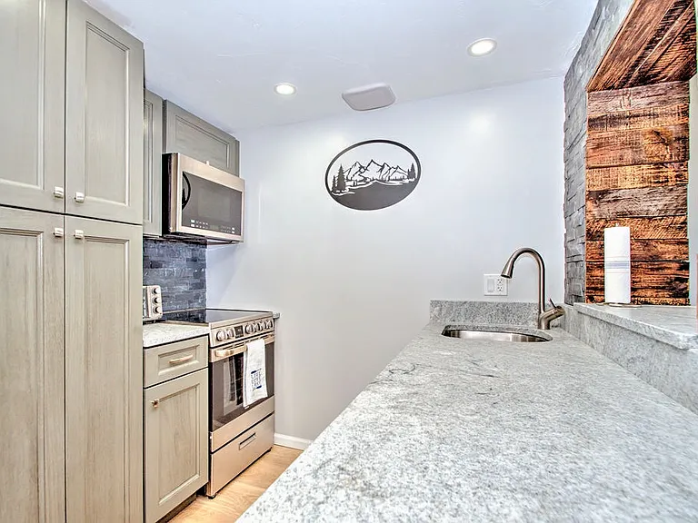 375 Endicott St N #305 — Photo 8