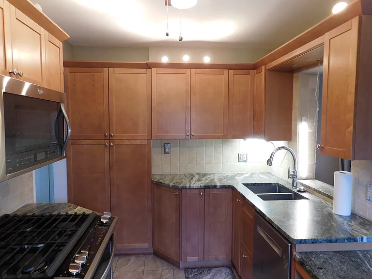 1591 Webster St — Photo 9