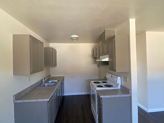 2nd image of 1134 Parkside St APT 11