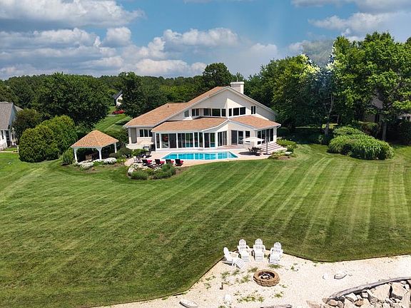 5th image of 2882 Cox Neck Rd