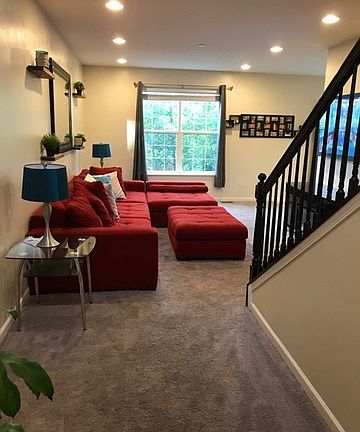 3rd image of 524 Silverton Dr