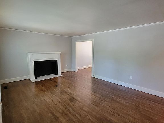 2nd image of 307 Jennings Ave #1