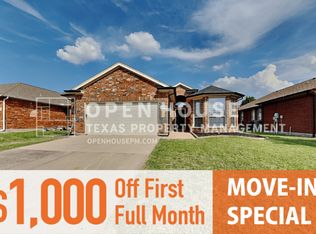 10644 Fossil Hill Dr, Blue Mound, TX 76131