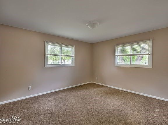 5th image of 4805 Willow Ln