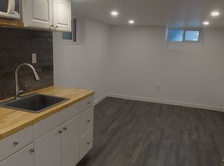 74 Burnaby Blvd #1, Toronto, ON M5N 1G4