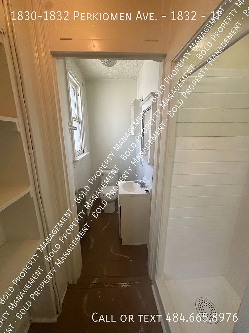 1 Bedroom 1 Bath Apartment — Photo 3