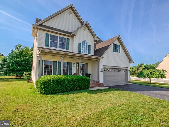 2nd image of 34696 Heartland Dr