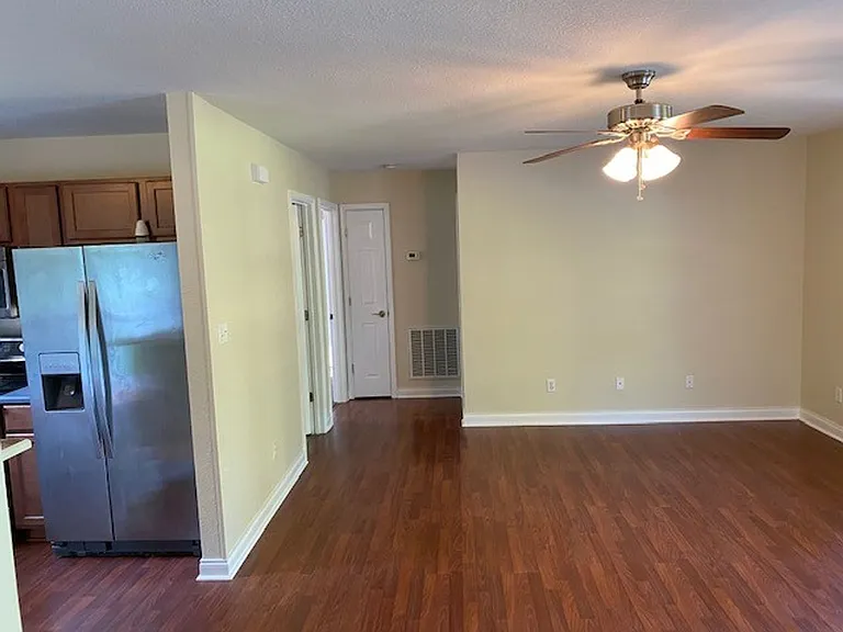 811 Oliver Rd — Photo 8