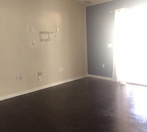 5th image of 117 Rain Lily Cir