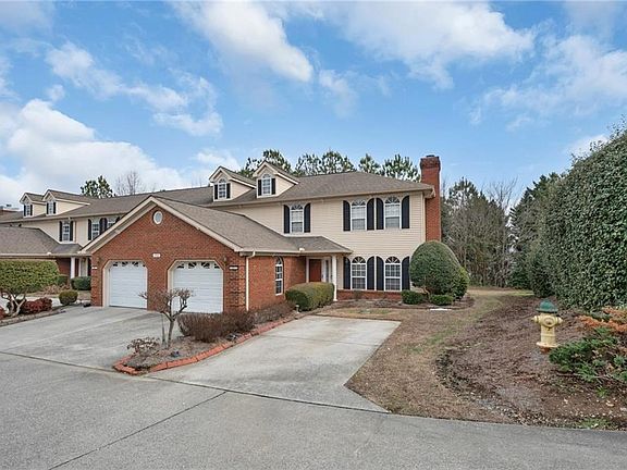 2nd image of 1702 Chestnut Oak Dr