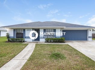 1303 Oak Pointe Pl, Plant City, FL 33563