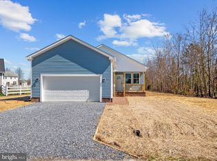 12 Sunrise Ave, Ridgely, MD 21660